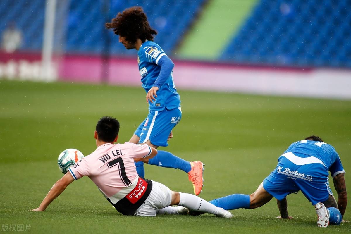 西甲第32轮焦点大战：西班牙人对阵赫塔菲，双方差距不大，首发出炉