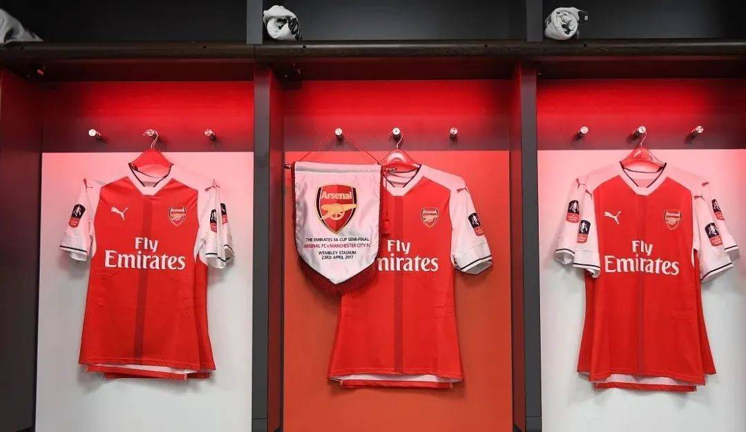 阿森纳输巴黎说明一个好后腰的重要性，曼城和皇马被淘汰不冤