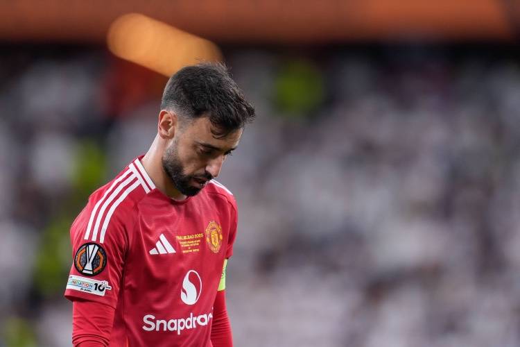 红魔超市开张！曝曼联愿听取所有球员报价，队长太子钱到位就能卖